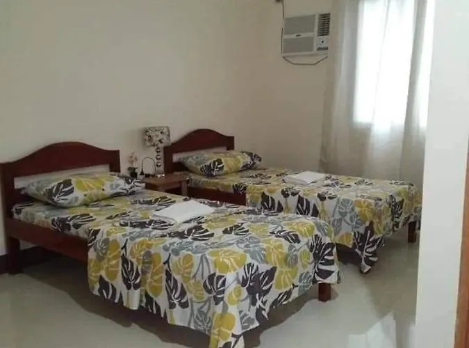 Junie House * Moalboal