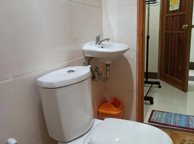 Junie House Hostel *