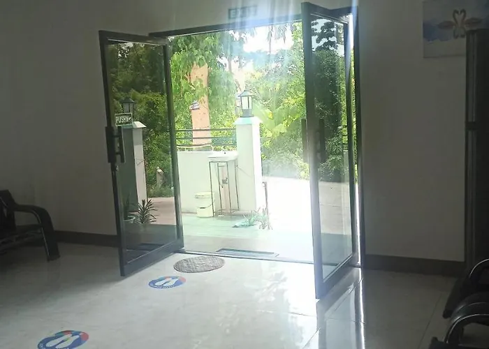 Hostel Junie House