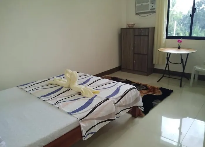 Hostel Junie House *