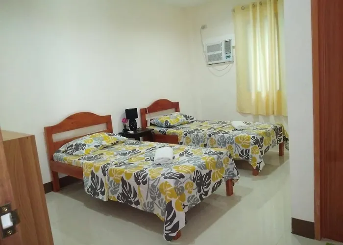 Hostel Junie House *