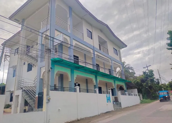 Junie House Moalboal