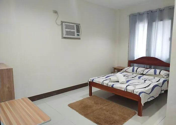 Junie House Hostel Moalboal